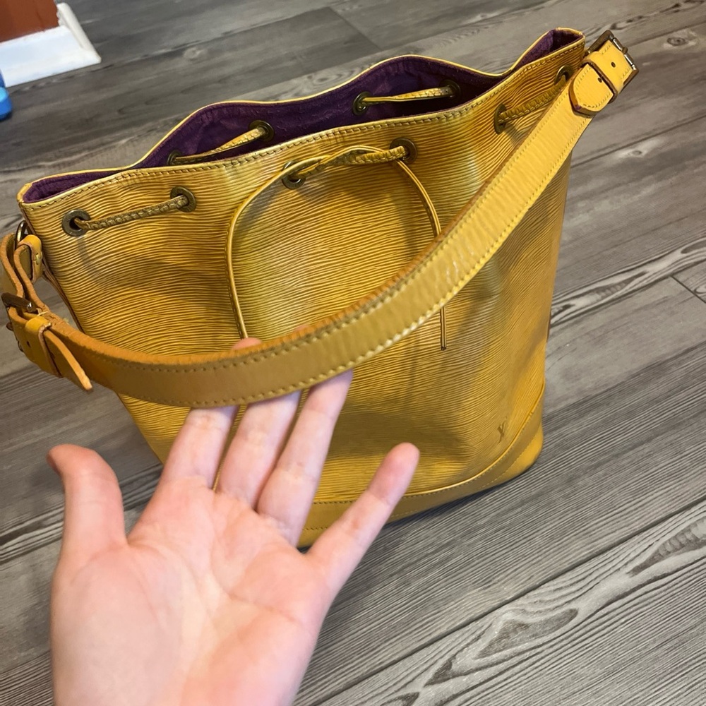 Vintage Louis Vuitton Noé Bucket Bag - Picture 4 of 14